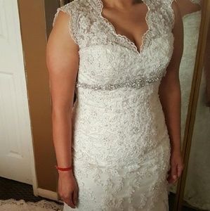 Gorgeous wedding dress